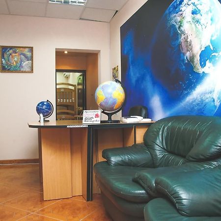 Globus Hostel Kiev Esterno foto