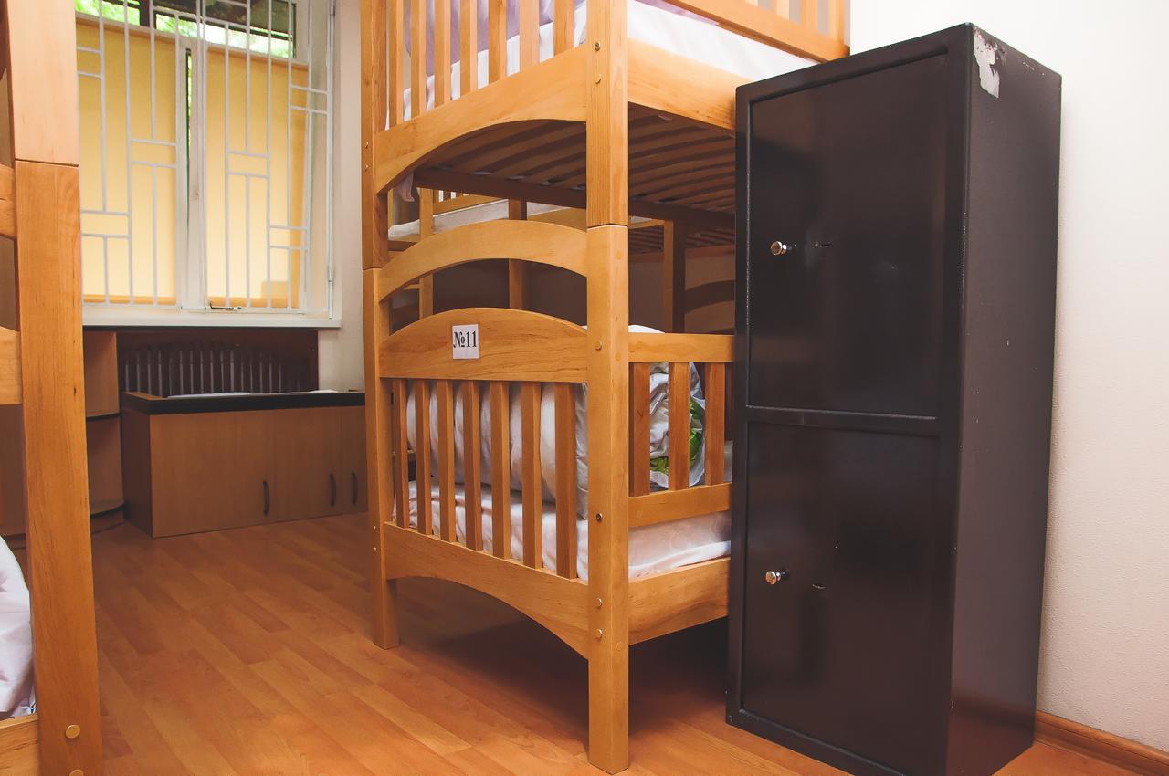 Globus Hostel Kiev Esterno foto