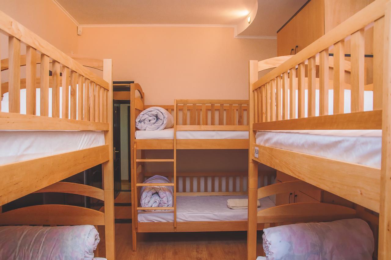 Globus Hostel Kiev Esterno foto