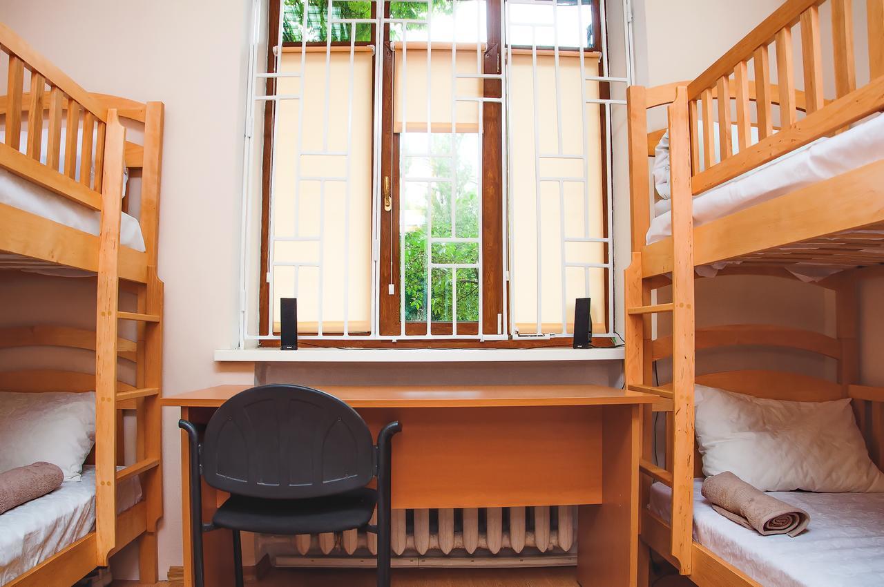 Globus Hostel Kiev Esterno foto